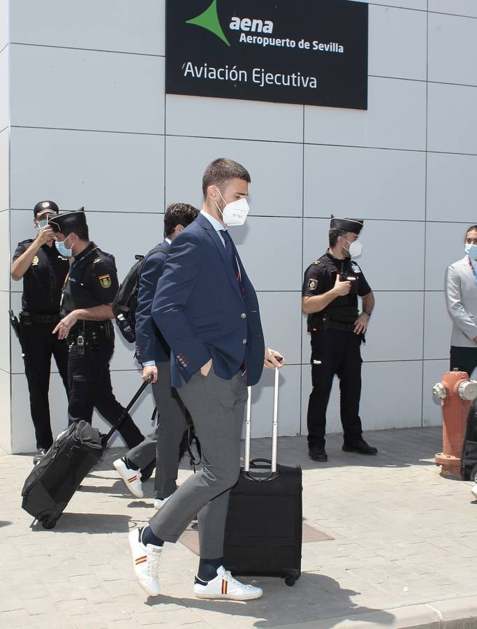 La selección española a su llegada en el aeropuerto de San Pablo