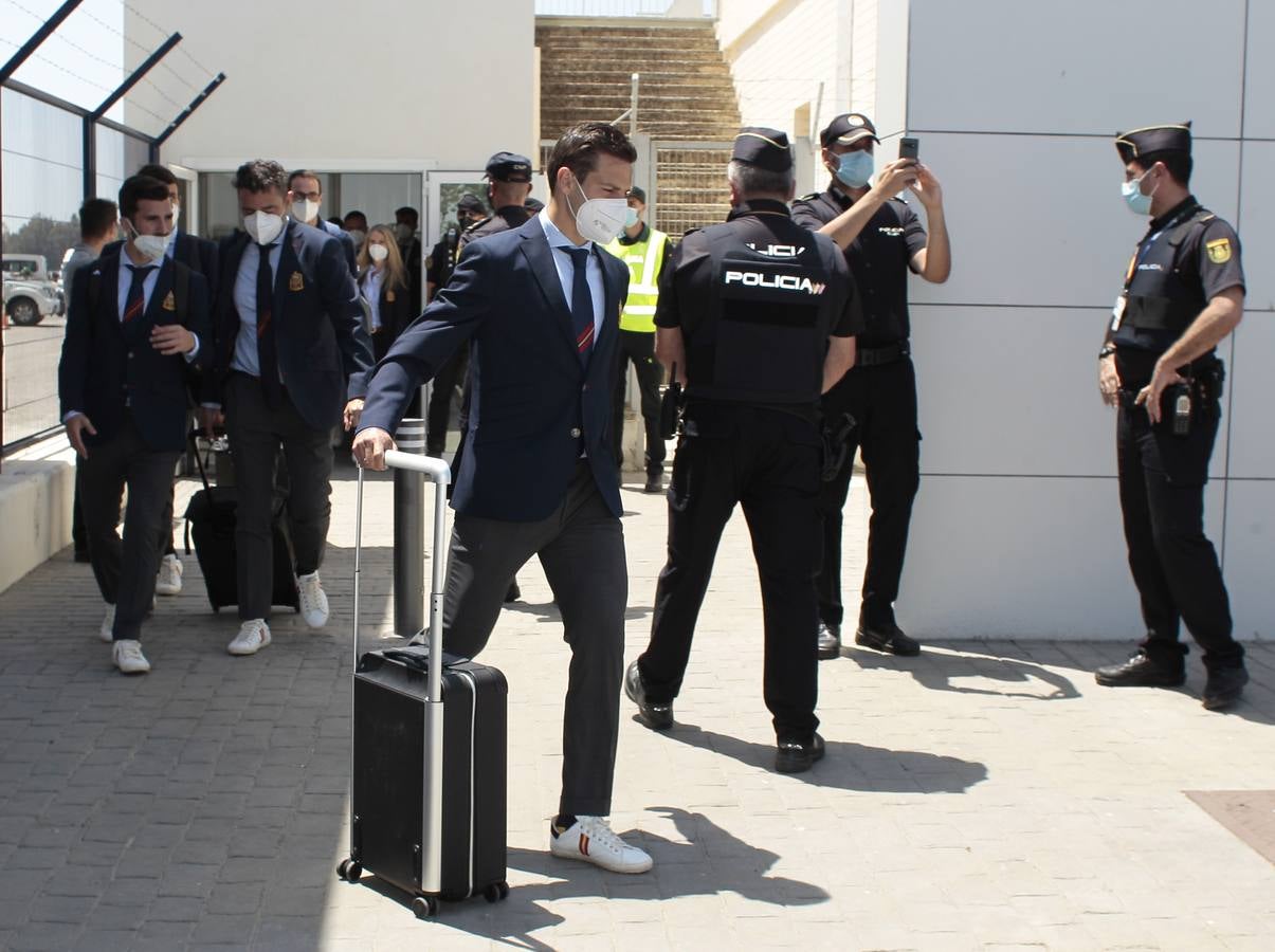 La selección española a su llegada en el aeropuerto de San Pablo