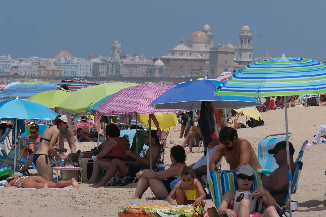 Fotos: Las playas de Cádiz capital siguen sin vigilancia policial