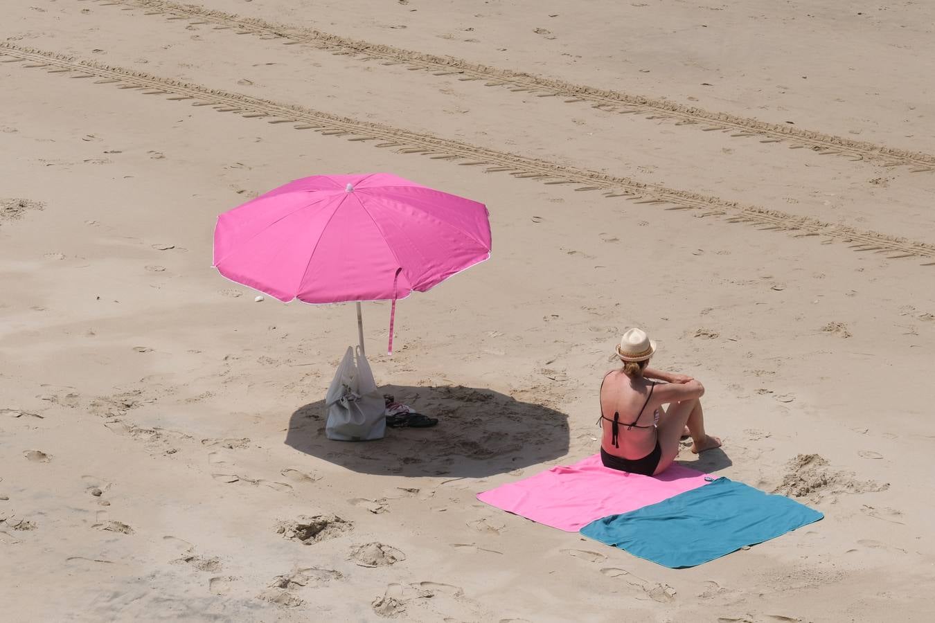 Fotos: Las playas de Cádiz capital siguen sin vigilancia policial