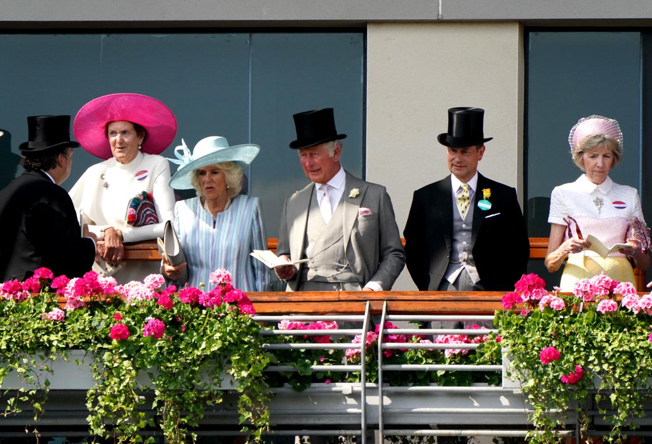 Los sombreros más extravagantes de Ascot, en imágenes