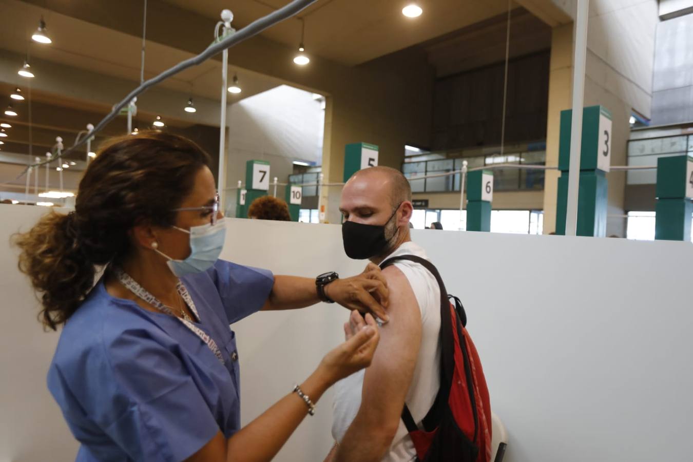 Vacunación en el estadio de la Cartuja de Sevilla