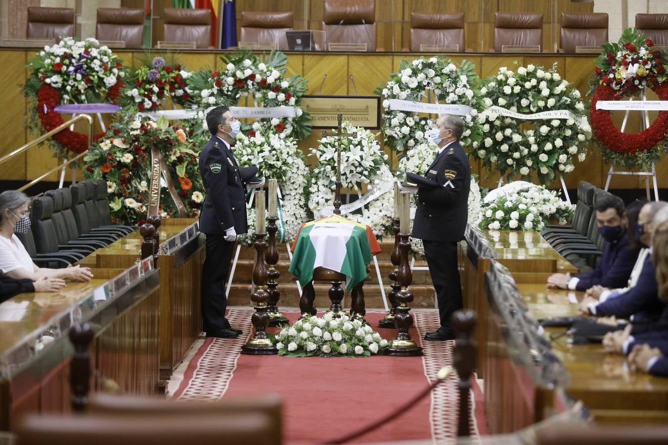 Capilla ardiente de Manuel Clavero en el Parlamento de Andalucía