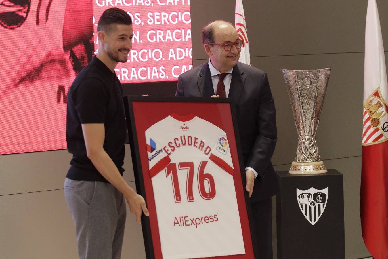 Acto de despedida de Escudero del Sevilla FC en el Sánchez-Pizjuán