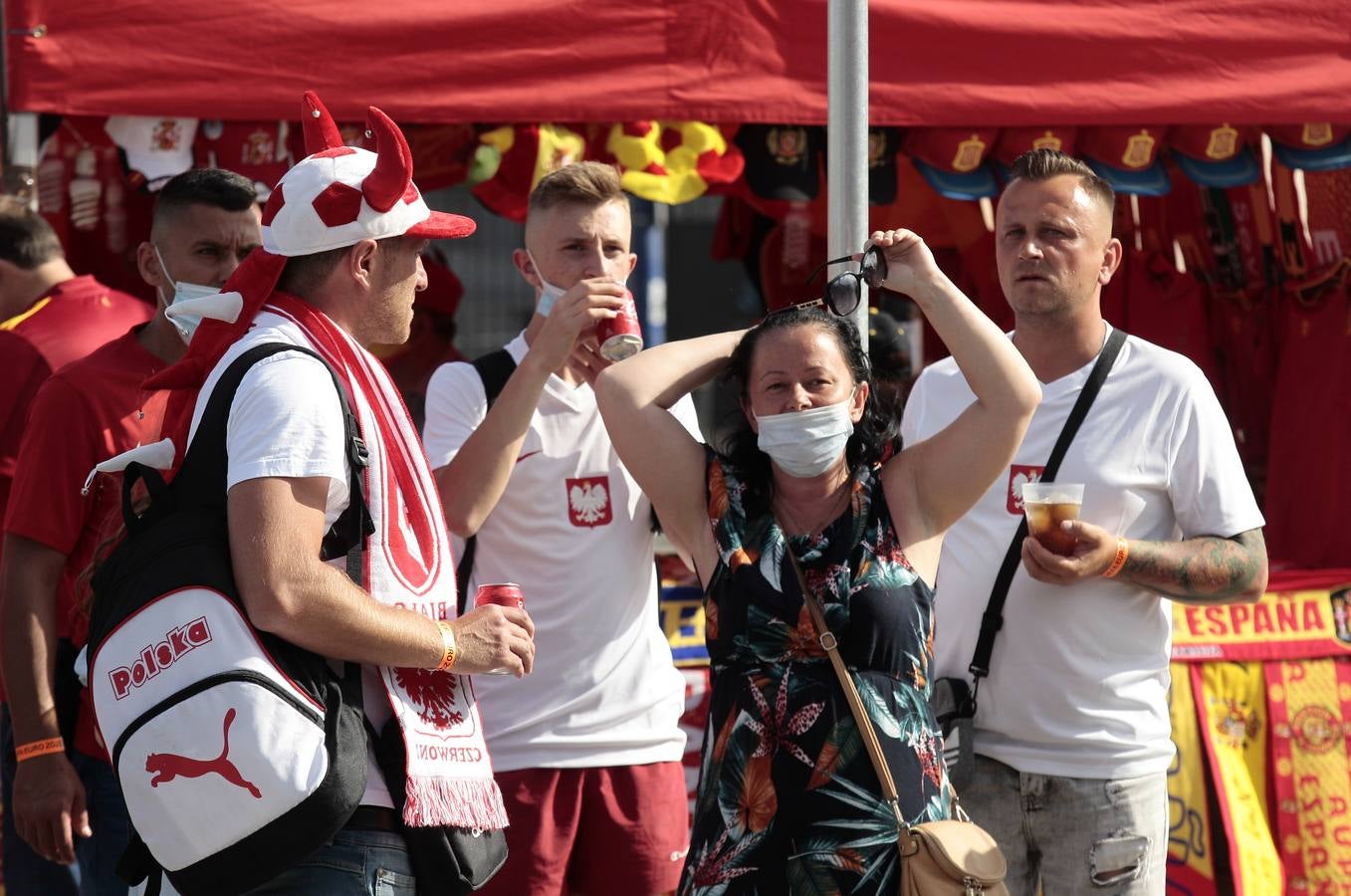 La Eurocopa se vive en las calles de Sevilla