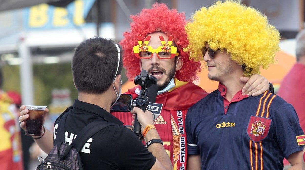 La Eurocopa se vive en las calles de Sevilla