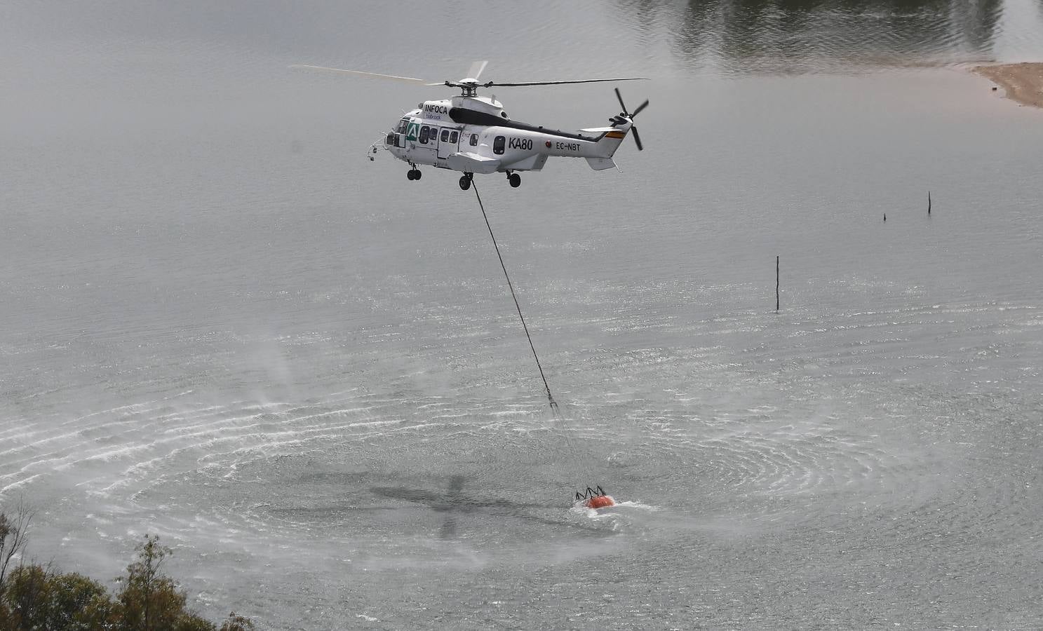 Los helicópteros Súper Puma, preparados contra el fuego