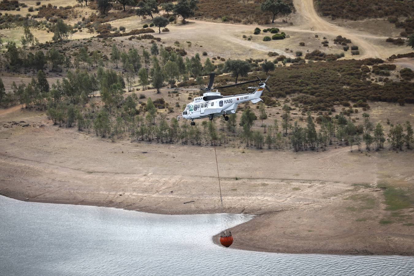 Los helicópteros Súper Puma, preparados contra el fuego