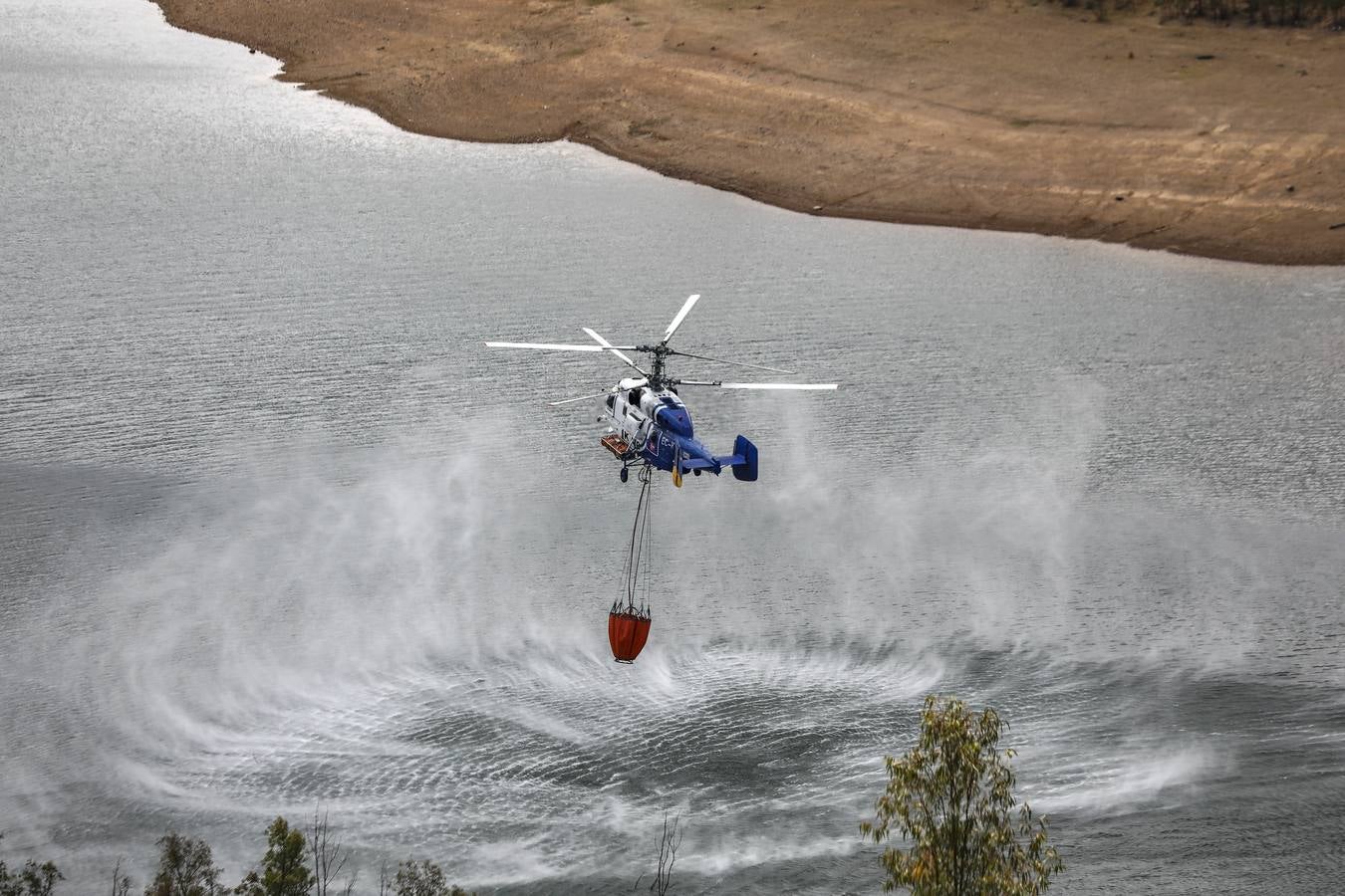 Los helicópteros Súper Puma, preparados contra el fuego