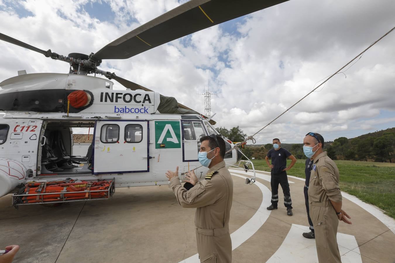 Los helicópteros Súper Puma, preparados contra el fuego