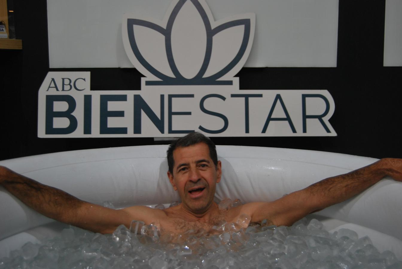 «Si no lo ven, no lo creen»: la imagen como testimonio. Algunos de los participantes en el taller de bienestar dedicado al Método Wim Hof salieron fortalecidos tras la experiencia del baño de hielo e incluso llegaron preguntar si sería posible ver la fotografía del momento, pues esa capacidad y esa fortaleza mostrada durante el taller tal vez es algo desconocido y hasta sorprendente para su entorno cercano