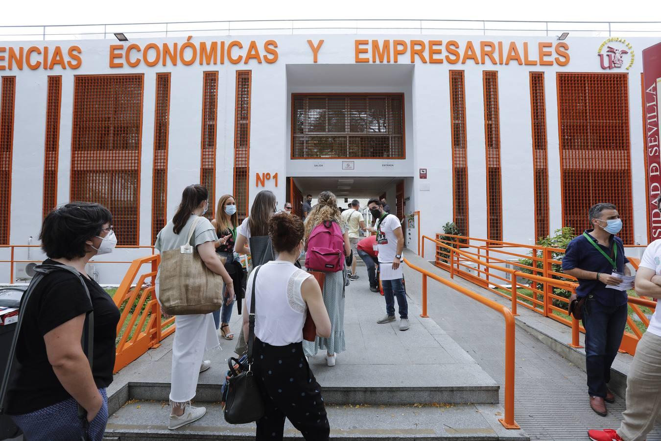 ¿Te has presentado a las oposiciones de Secundaria en Sevilla? Búscate aquí