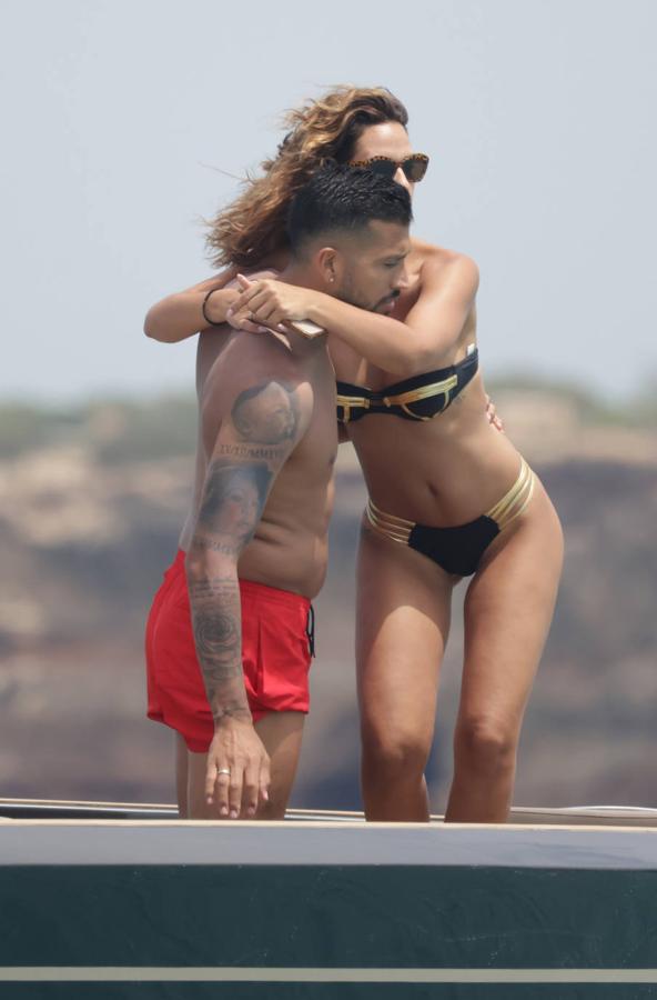 Tamara Gorro y Ezequiel Garay en Ibiza. 
