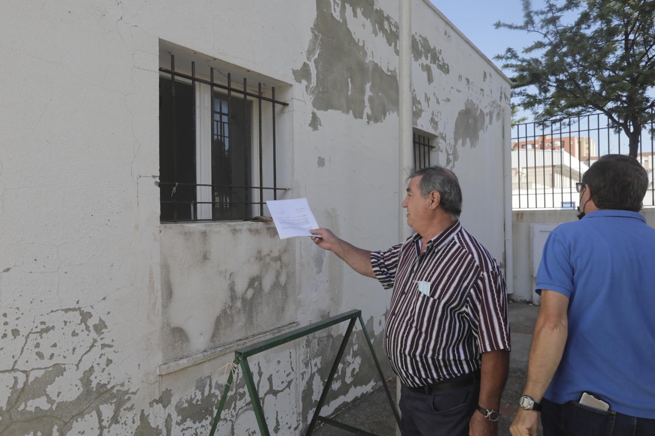 Indignación de los vecinos de Entre Dos Puentes Gaditanos por su nueva sede