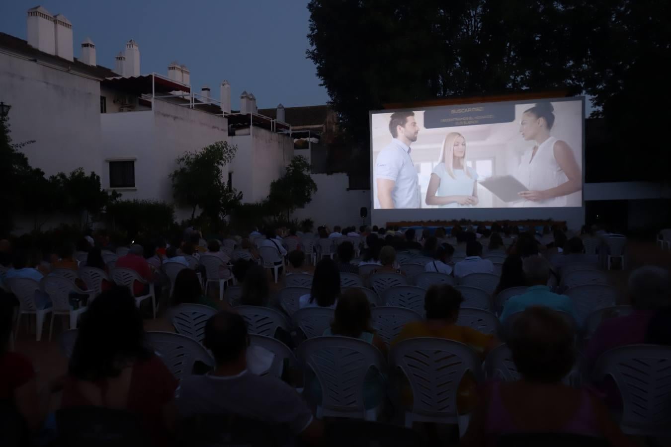 La apertura de los cines de verano de Córdoba, en imágenes