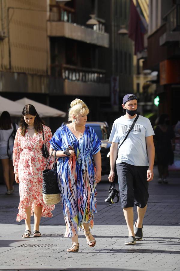 El primer día sin la mascarilla obligatoria en exteriores en Córdoba, en imágenes