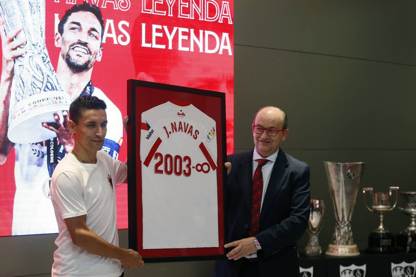 Acto de renovación de Jesús Navas con el Sevilla FC