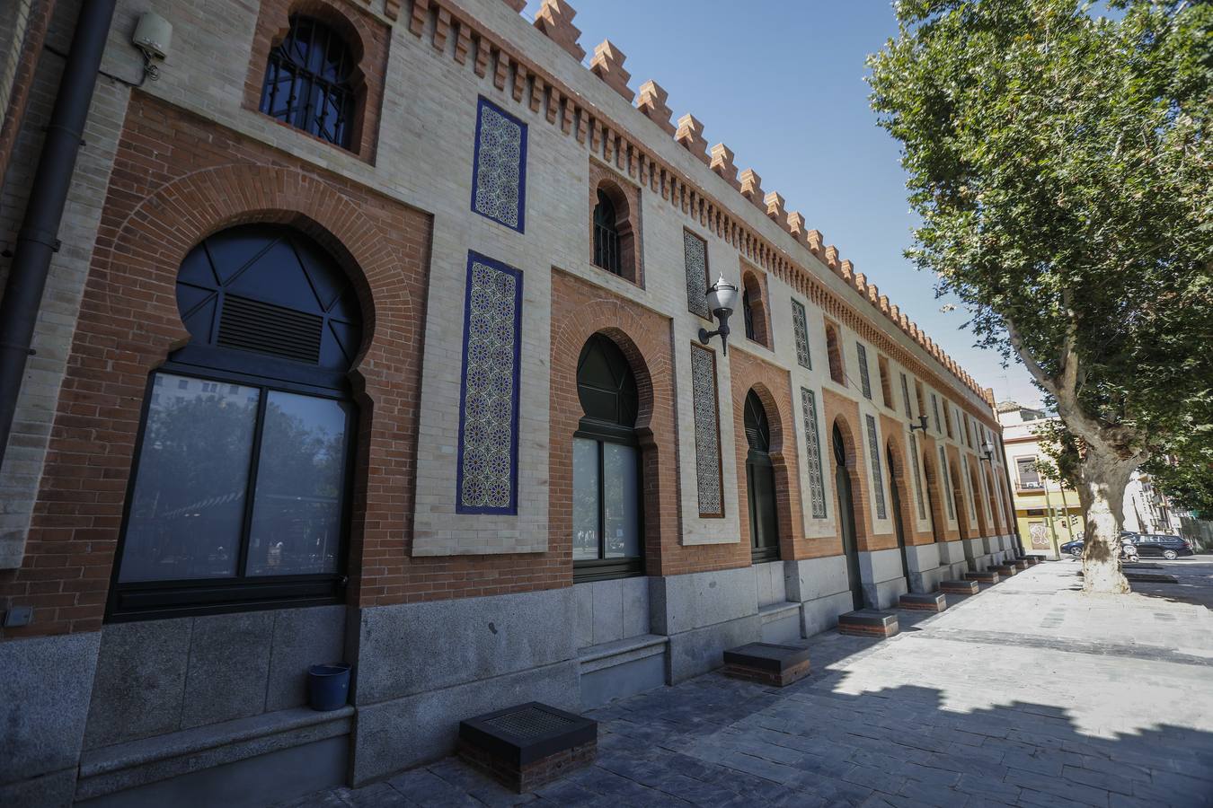 La fachada de la estación de Plaza de Armas ya luce su rehabilitación