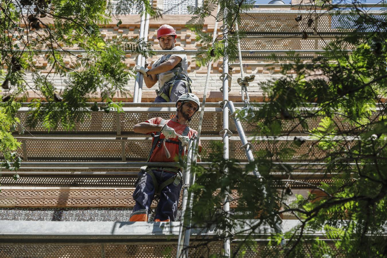 La fachada de la estación de Plaza de Armas ya luce su rehabilitación