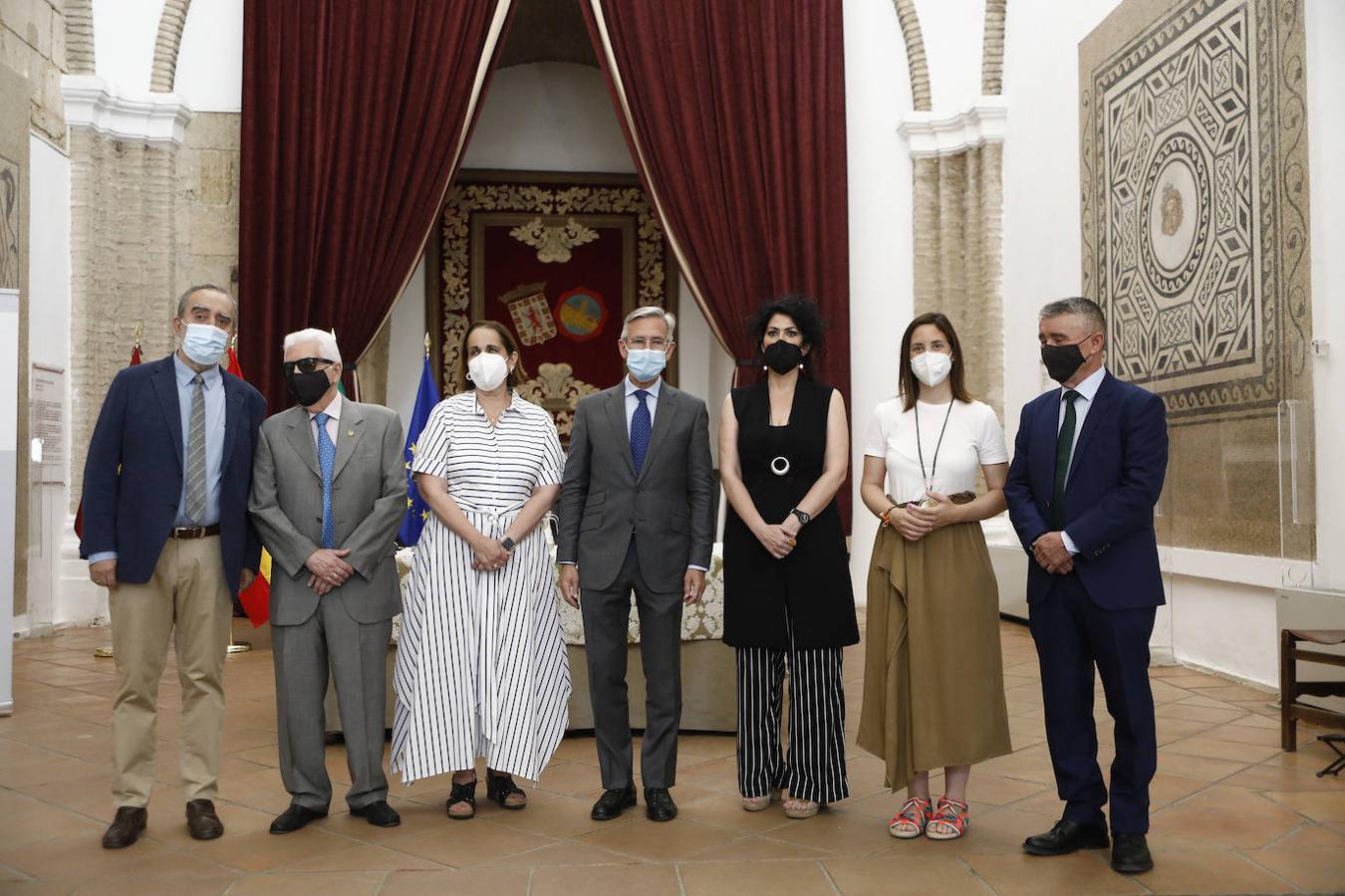 La entrega en Córdoba del legado de Pablo García Baena, en imágenes