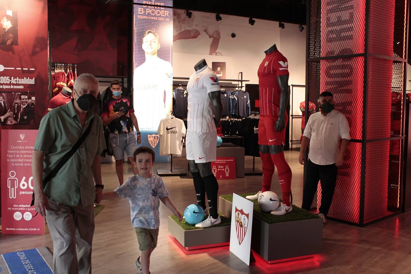 Estas son las nuevas camisetas del Sevilla FC