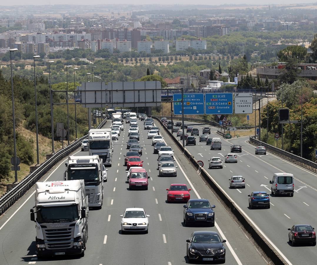 Las imágenes de la operación salida el primer viernes de julio en Sevilla