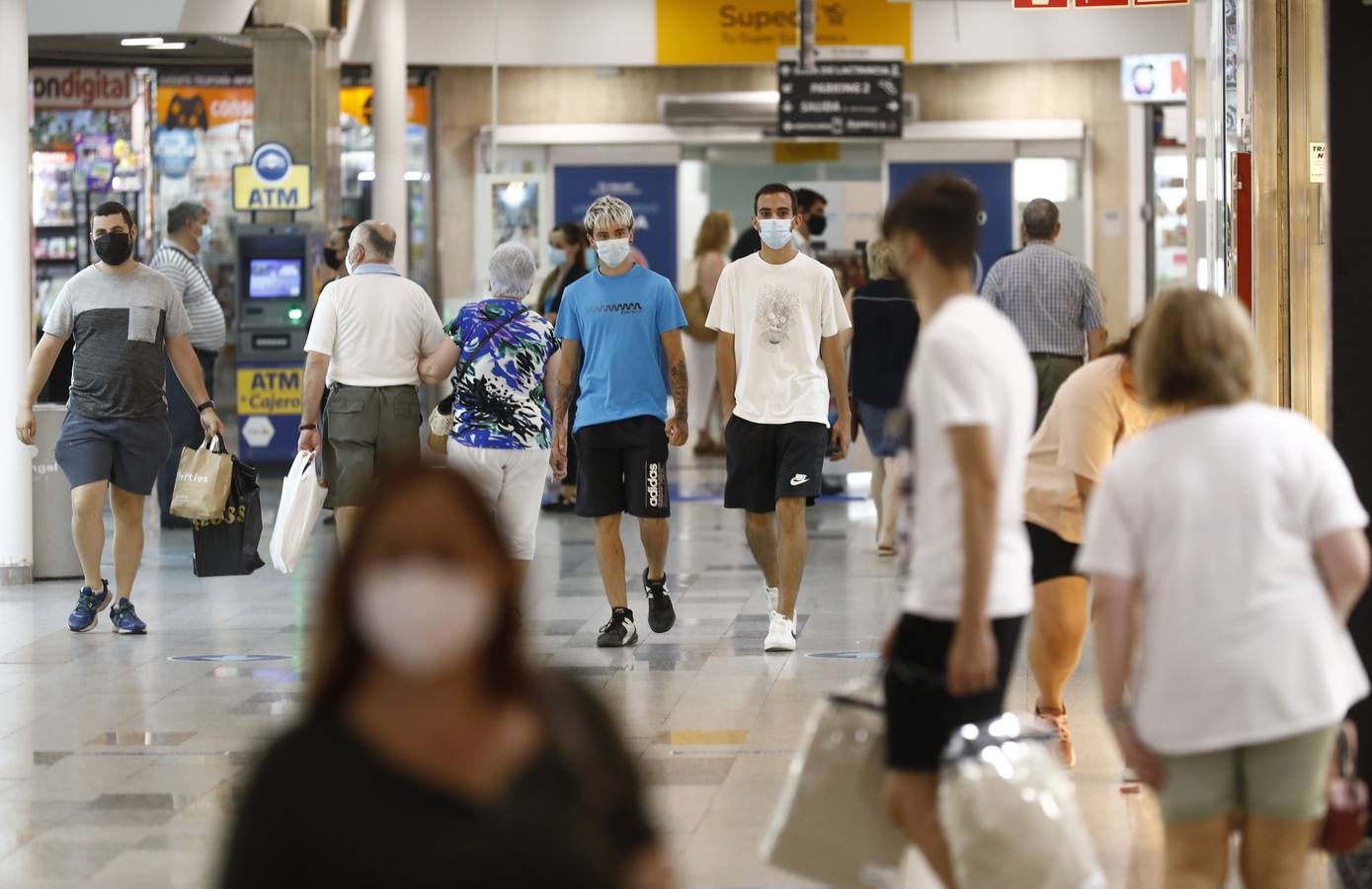 La recuperación de los centros comerciales de Córdoba, en imágenes