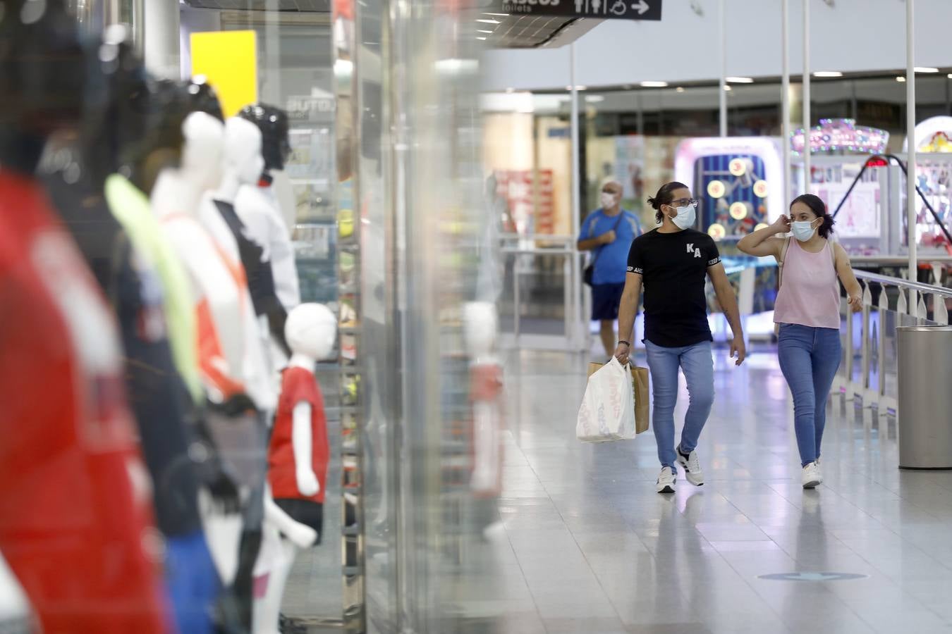 La recuperación de los centros comerciales de Córdoba, en imágenes