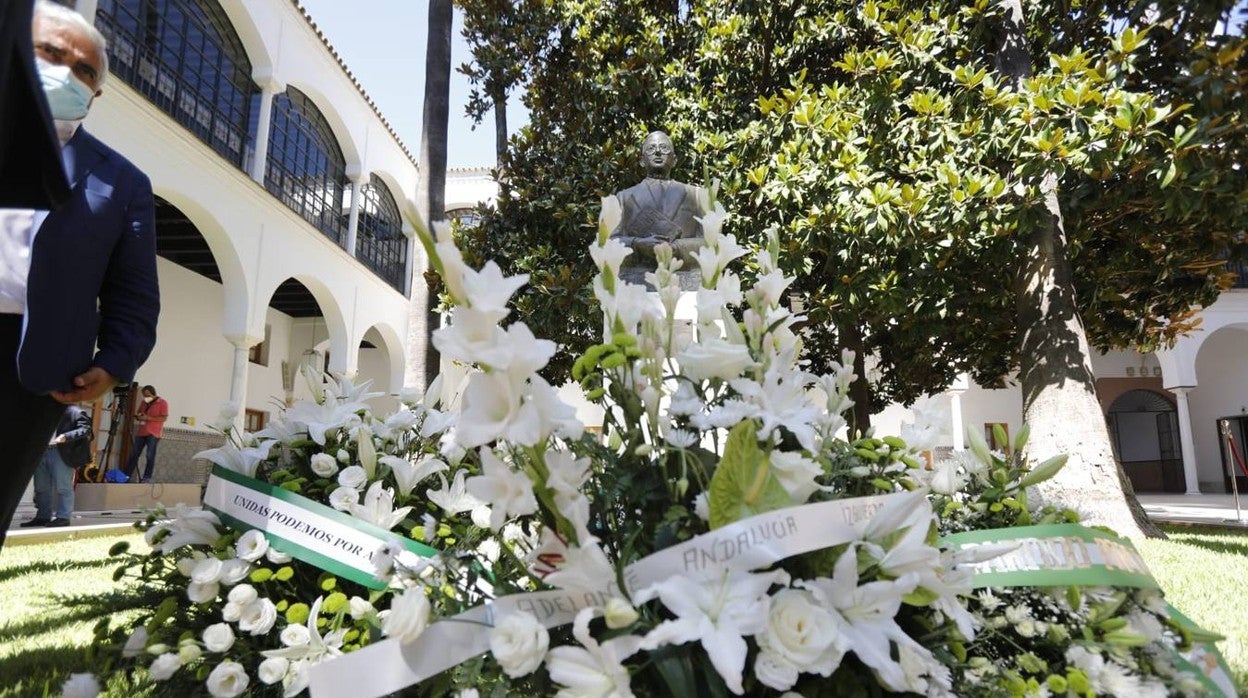 Las imágenes del homenaje a Blas Infante en el Parlamento