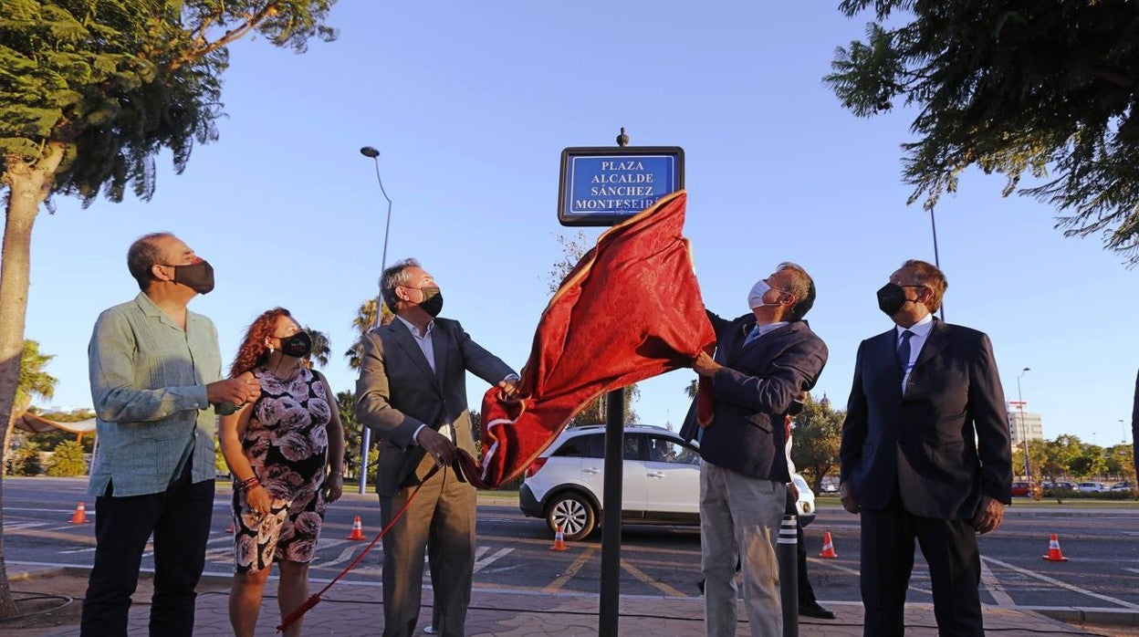 Monteseirín ya tiene su plaza en Sevilla