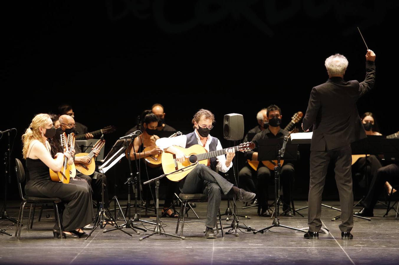 Festival de la Guitarra 2021 | El concierto de Serrano y la Orquesta de Plectro, en imágenes