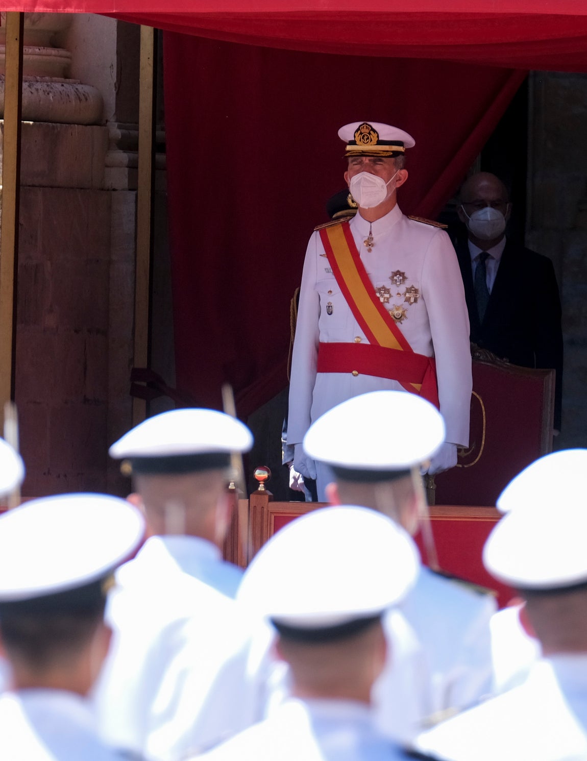 En imágenes: Así ha sido la entrega de despachos a los nuevos suboficiales de la Armada