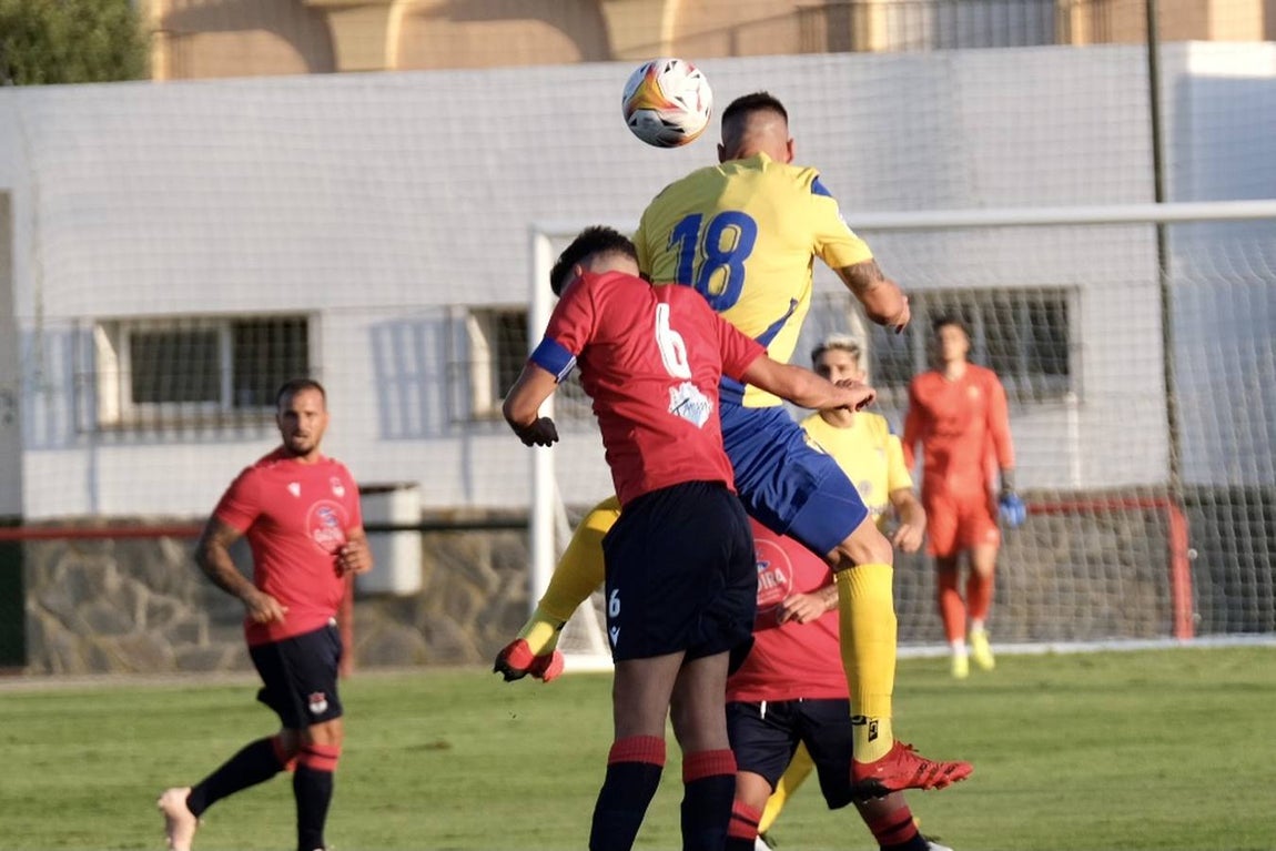 FOTOS: El primer partido del Cádiz - Barbate, en imágenes