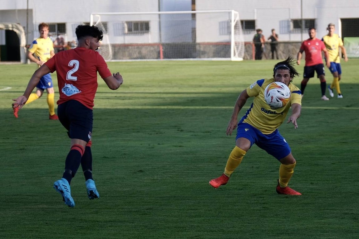FOTOS: El primer partido del Cádiz - Barbate, en imágenes