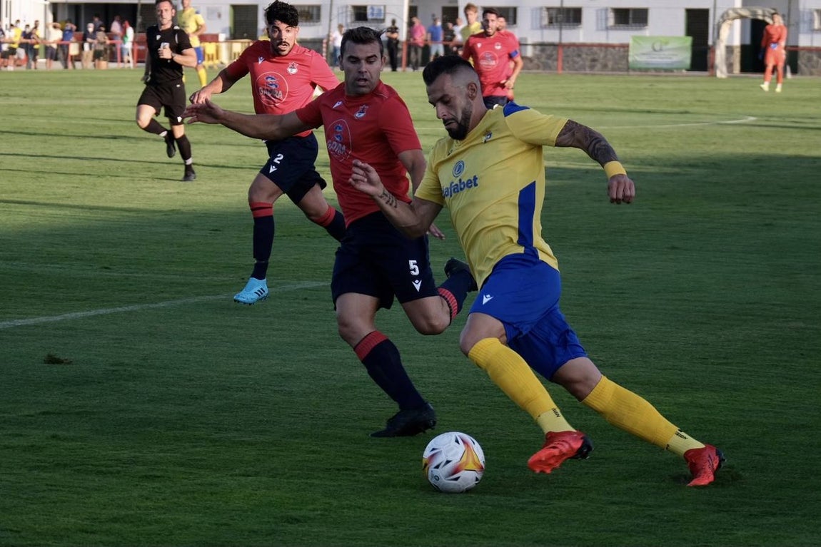 FOTOS: El primer partido del Cádiz - Barbate, en imágenes