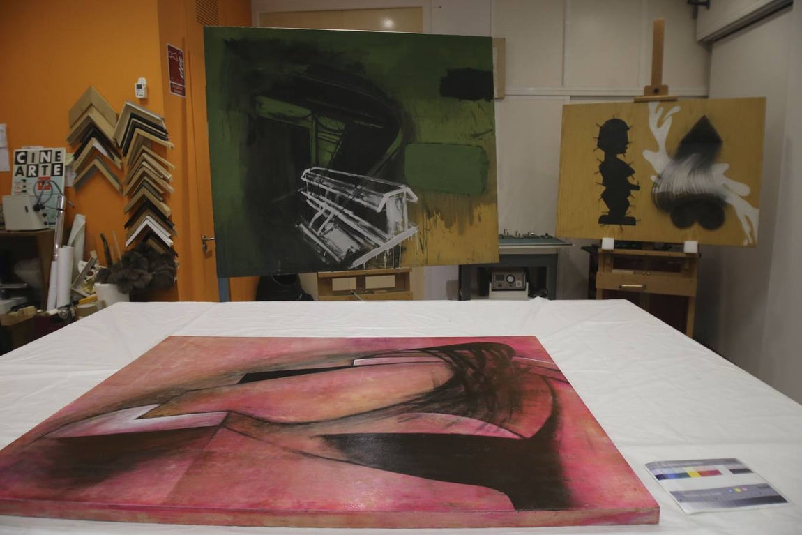 La donación supone la incorporación a la colección permanente de museo de un total de 47 obras. El CAAC inaugurará el 28 de octubre la exposición, 'La Máquina Española. Donación de Pepe Cobo'.