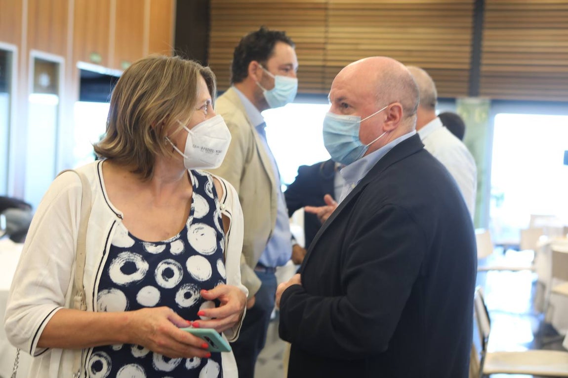 Fotos: Ambiente en la Mirada Económica de La Voz y ABC