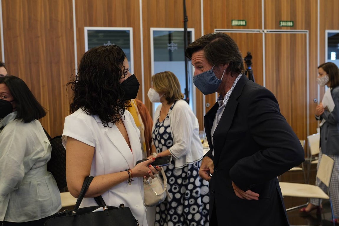 Fotos: Ambiente en la Mirada Económica de La Voz y ABC