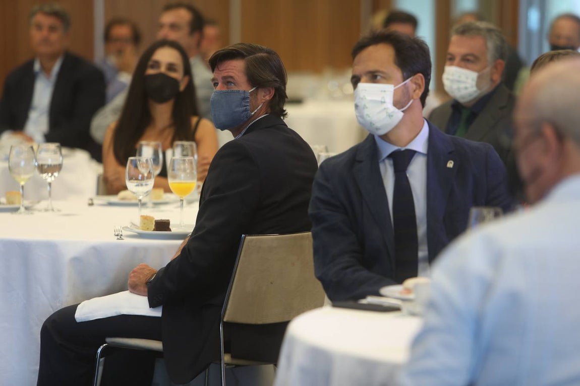 Fotos: Ambiente en la Mirada Económica de La Voz y ABC