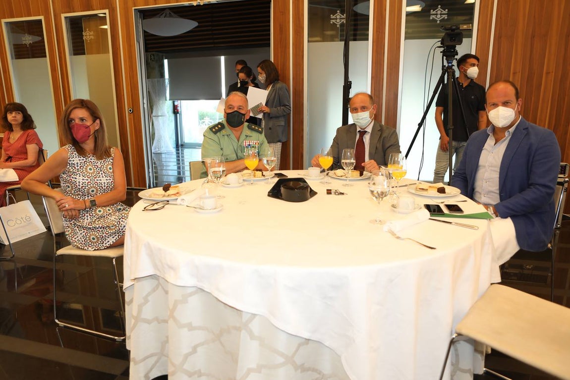 Fotos: Ambiente en la Mirada Económica de La Voz y ABC