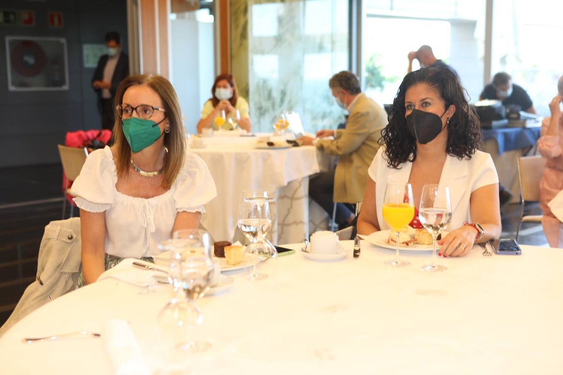 Fotos: Ambiente en la Mirada Económica de La Voz y ABC