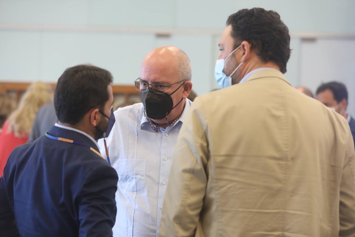 Fotos: Ambiente en la Mirada Económica de La Voz y ABC