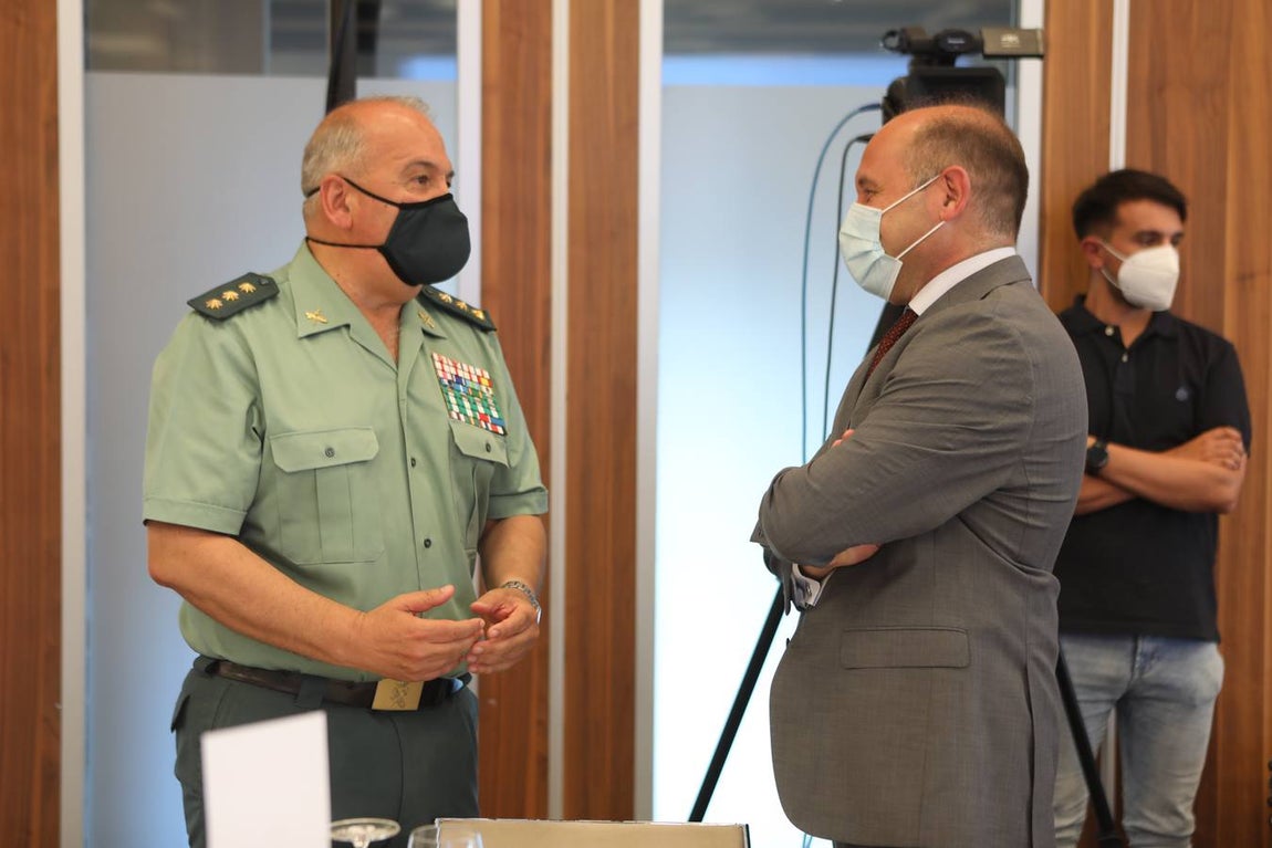 Fotos: Ambiente en la Mirada Económica de La Voz y ABC