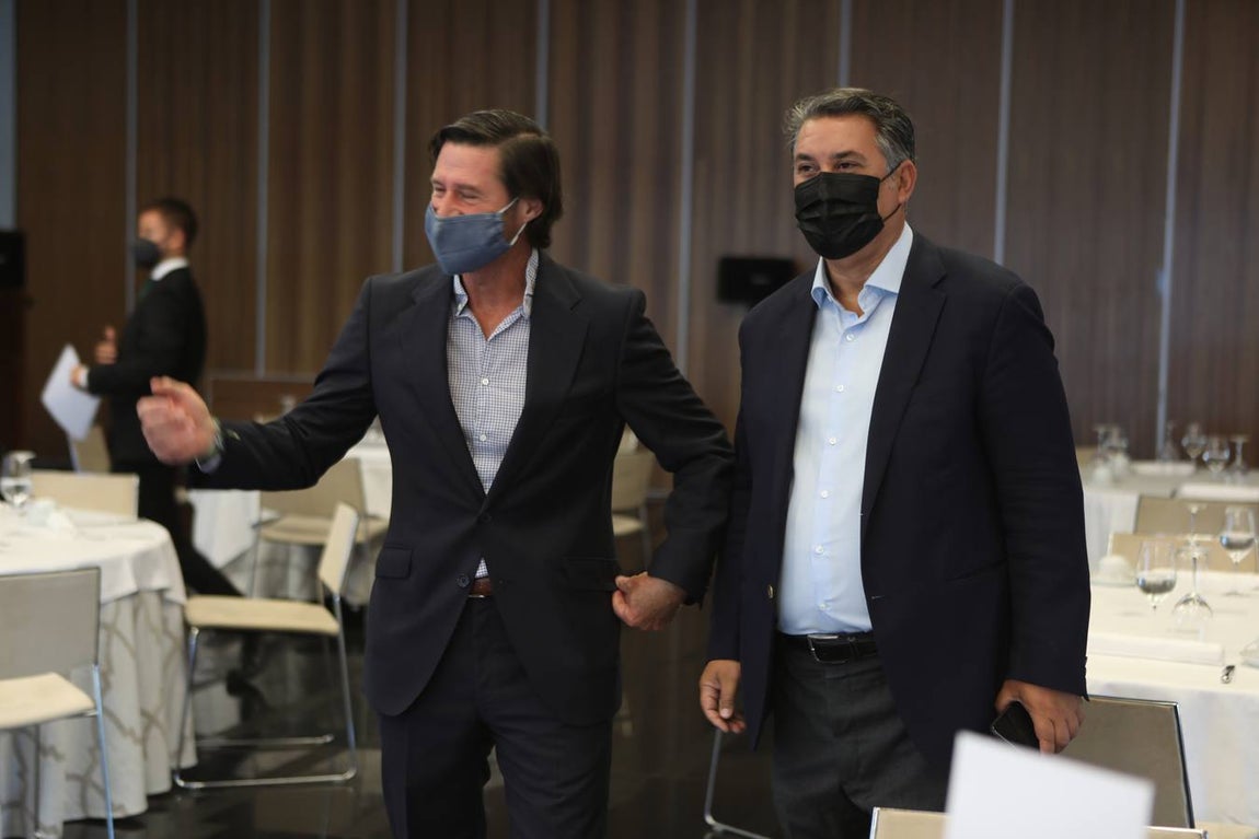 Fotos: Ambiente en la Mirada Económica de La Voz y ABC