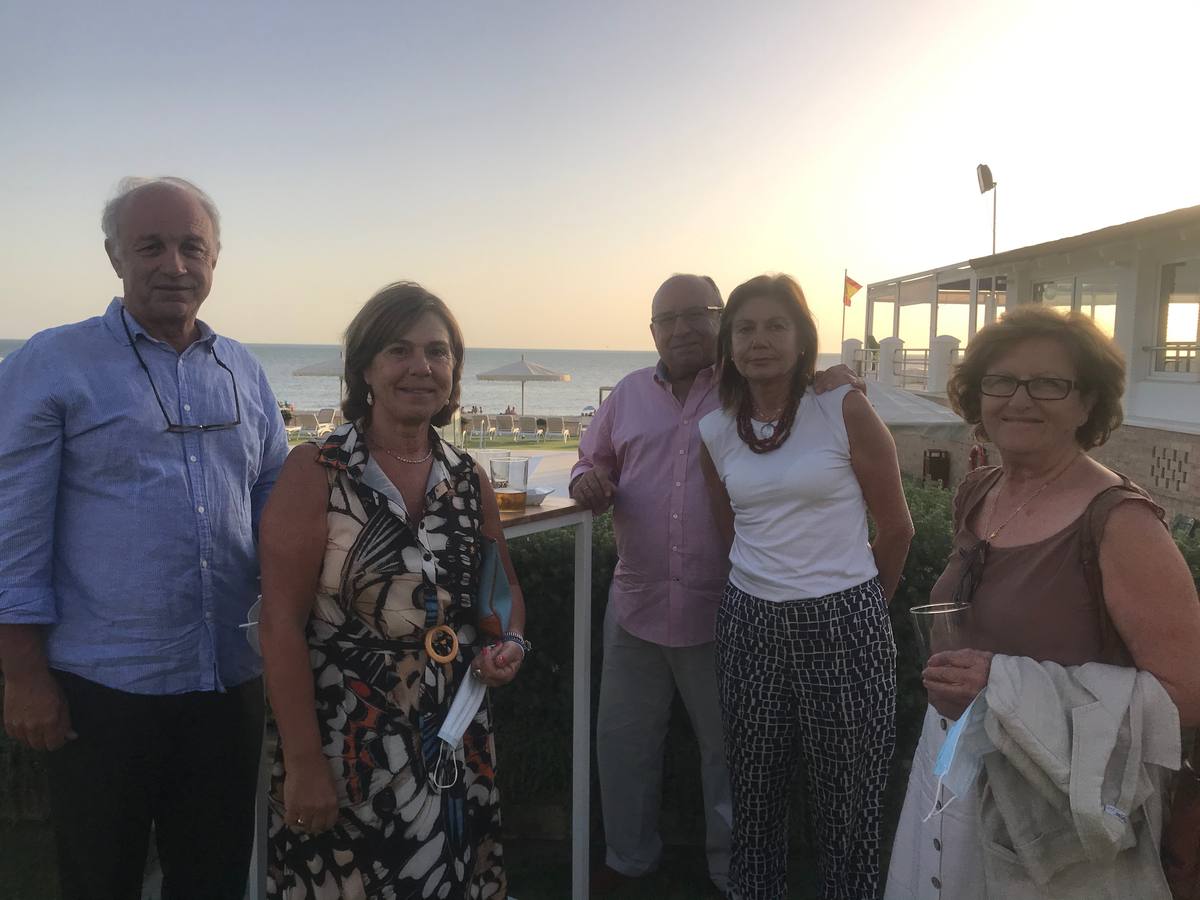 Juan Manuel Macías Gallardo, Valentina Moreno, Juan Viel, Mari Pepa Cortínez y Juana López. 