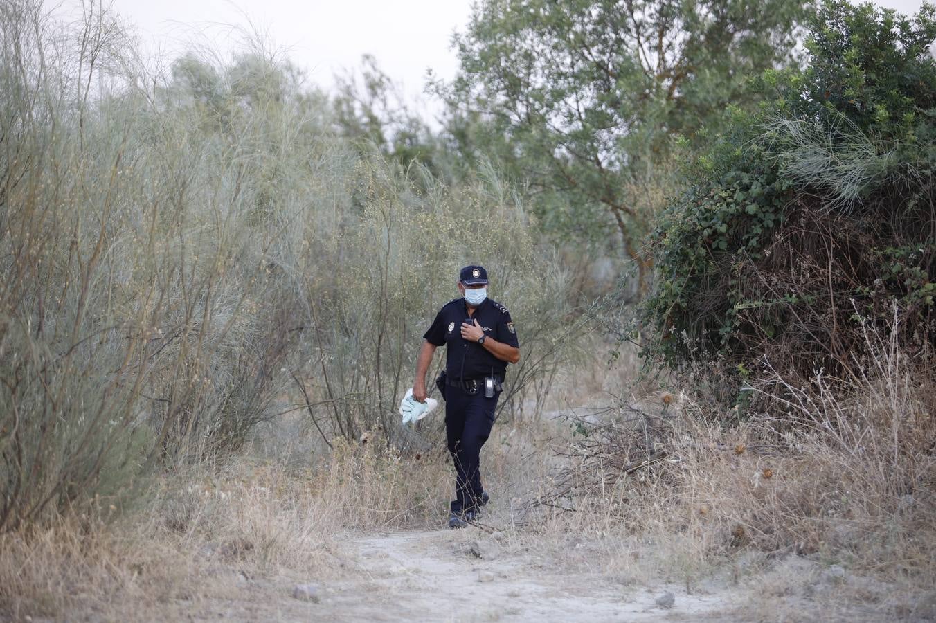 El dispositivo de búsqueda del joven desaparecido en el Lago Azul de Córdoba, en imágenes