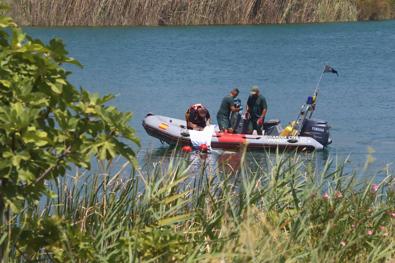 El hallazgo del cuerpo del joven desaparecido en el Lago Azul de Córdoba, en imágenes