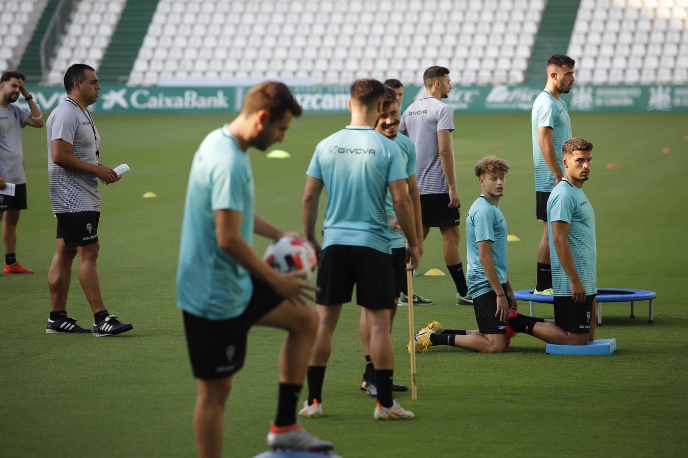 El primer entrenamiento del Córdoba CF, en imágenes