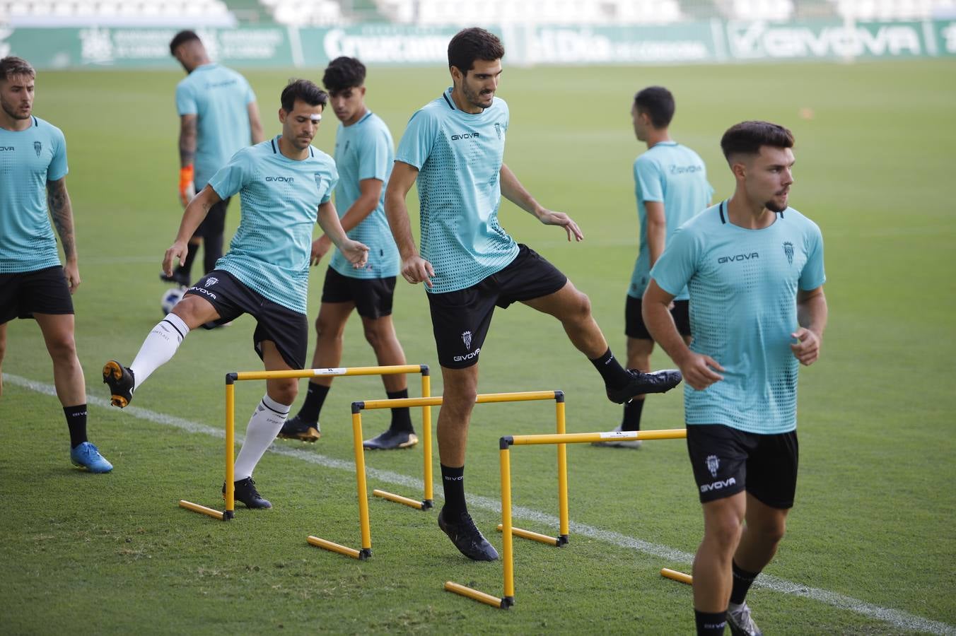 El primer entrenamiento del Córdoba CF, en imágenes