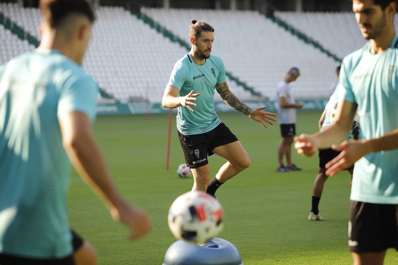 El primer entrenamiento del Córdoba CF, en imágenes